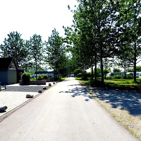 Tangloppen & Campingplatz 3*